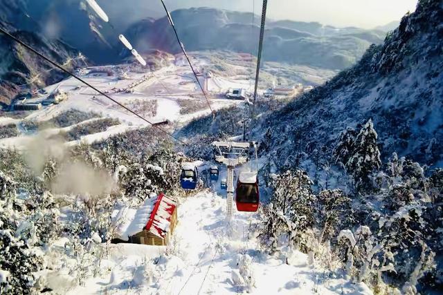 西岭雪山游玩攻略，西岭雪山旅游攻略完整版（成都周边的“小西岭雪山”）