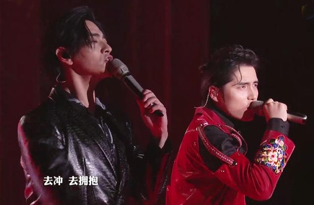 湖南卫视春晚魔术，王一博湖南春晚变魔术（湖南卫视春晚：小品炒剩饭）