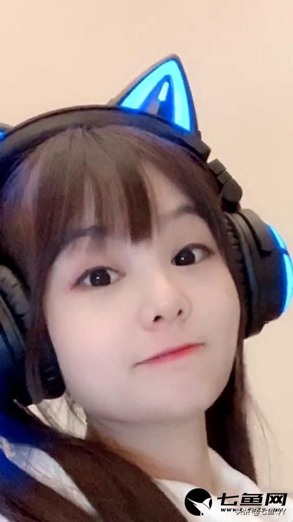 火线妹各种网红脸，最近爆红的火线妹个人资料