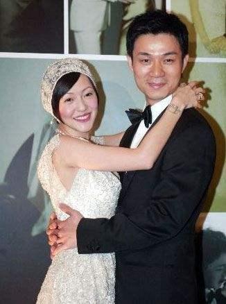 大s跟小s是亲姐妹吗，同样替老公道歉