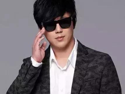 我是歌手 相见恨晚，16首经典老歌怀旧（多年后她再唱《相见恨晚》）