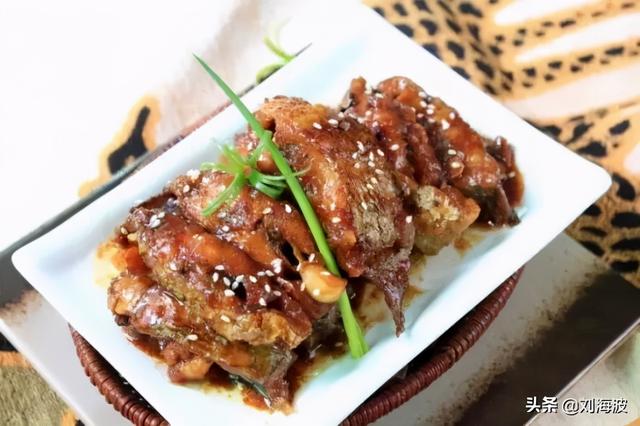 红烧带鱼的家常做法，红烧带鱼家常做法（红烧带鱼的做法）