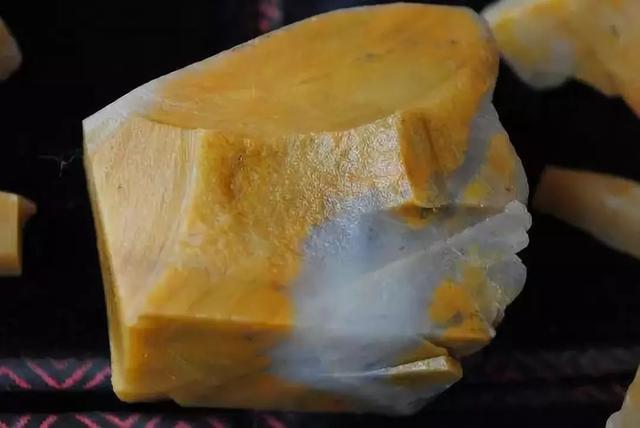 什么样类型的玉石最好，必看身价大不同