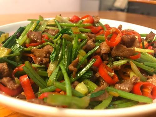 香辣牛肉家常做法爆炒，一份味道极好的家常菜
