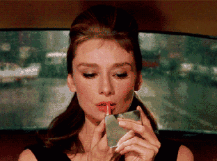 腮红膏哪个好用又持久不掉色，腮红膏它的优点是与肌肤更贴合