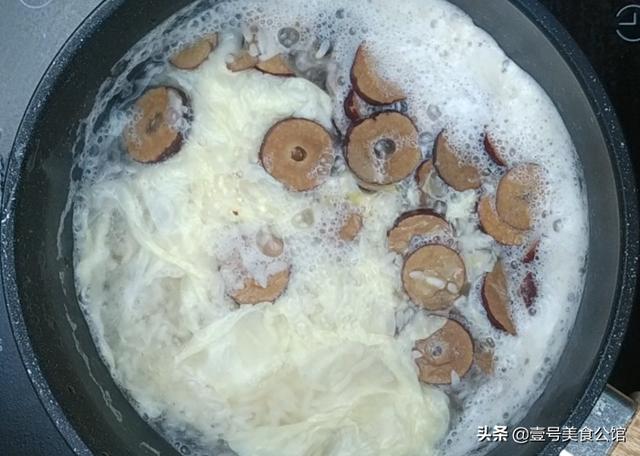 醪糟蛋花汤的做法，香甜可口的醪糟养颜蛋花汤（醪糟鸡蛋汤怎么做好喝）