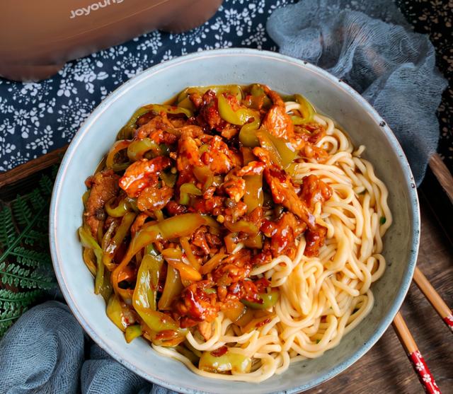 正宗家常肉丝面的做法，肉丝面的做法是什么