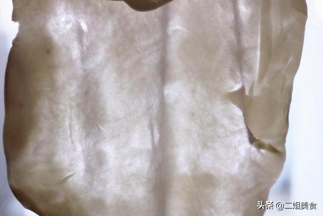 中筋面粉和高筋面粉有什么区别，高筋面粉和中筋面粉的区别（要分清高筋、中筋、低筋）