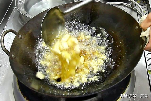 怎么炒鸡脯肉好吃又简单，跟着酒店大厨学炒鸡脯肉