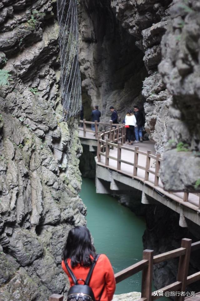 重庆旅游必去景点排名，重庆十佳旅游景点排行榜（重庆十个景点都值得一去）