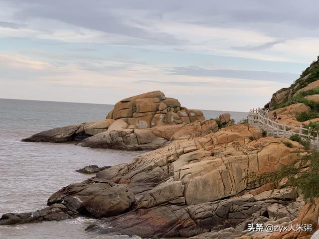 为什么澳门的沙滩是黑的，你知道澳门黑沙滩的沙子为何是黑色的吗