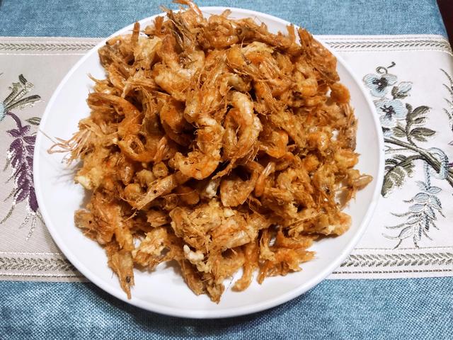 海鲜市场常见海鲜，夏日夜市上常见的贝类小海鲜