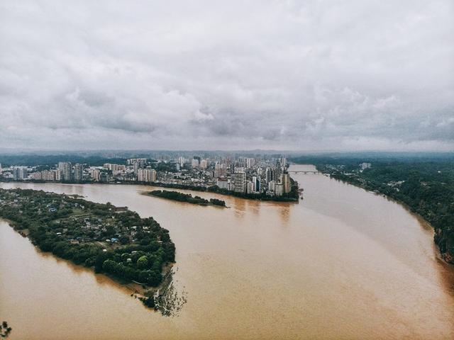 乐山大佛不解之谜，乐山大佛是如何闭眼的