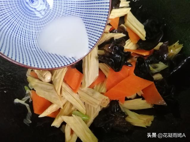 蛋白肉的营养价值和功效，肉贵不如吃它比肉有营养