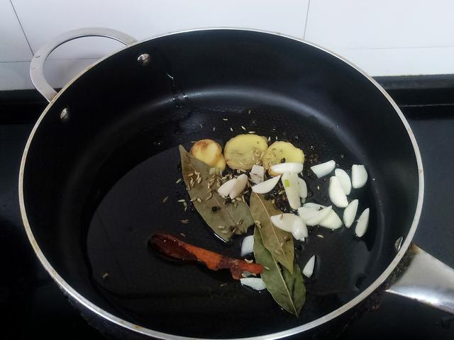 鸭头怎么弄比较好吃，鸭头自从学会这做法