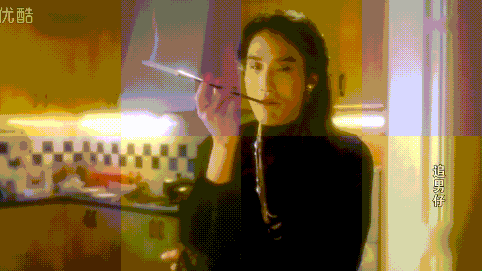 张国荣和梁家辉谁贵气，论古早男星反串美女