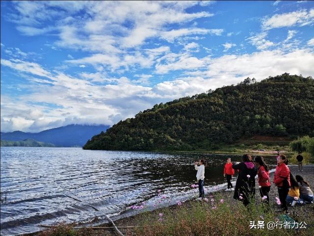 泸沽湖详细介绍，那些藏在春日里的诗意美景