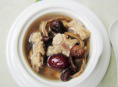 茶树菇可以炖排骨汤，这样做不要太鲜哦