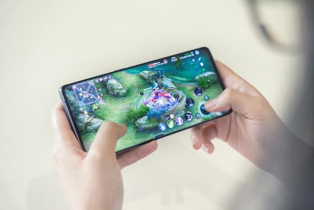 骁龙870还值得入手吗，一场属于骁龙870的顶上战争