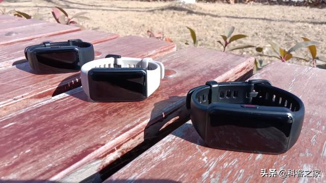 荣耀手环6简单操作，这3个使用小技巧可一定得知道