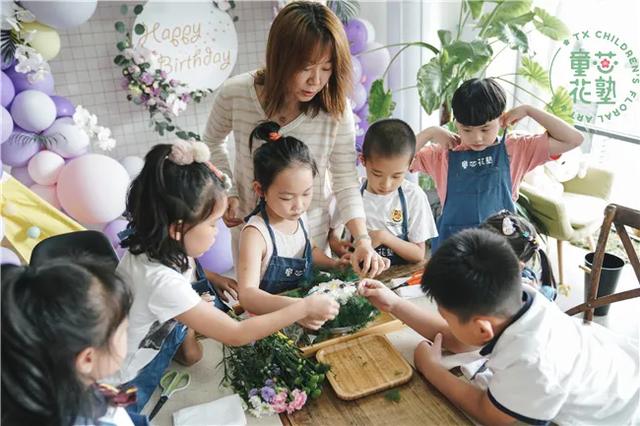 怎样插花才好看，教你如何快速又美观的插花（掌握这“三个”原则）