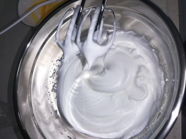 6寸生日蛋糕图片，超详细的6寸戚风蛋糕（十分钟搞定一道挑战一下6寸戚风蛋糕）