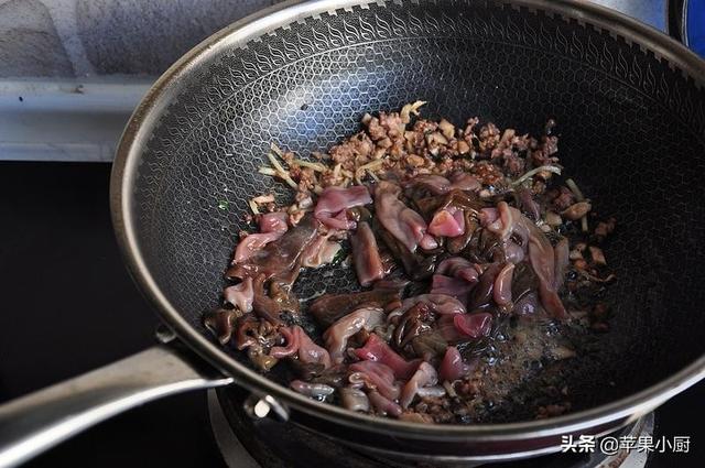 上海捞饭正确的做法，这是鲍鱼捞饭的做法