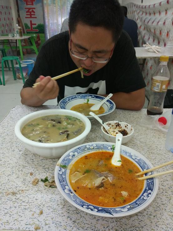 陕豫湘鸡鸣三省在哪里，苏皖豫陕大巴车三天游十城是一种什么节奏