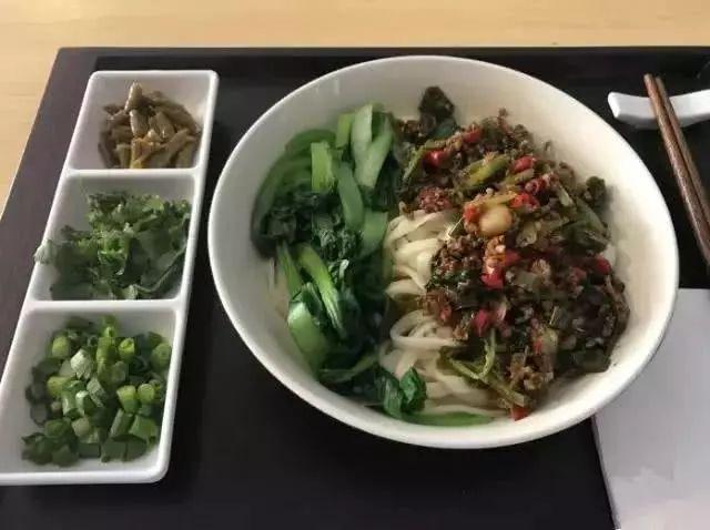 西安网红面馆哪家好吃，西安这些有又有料的网红面馆