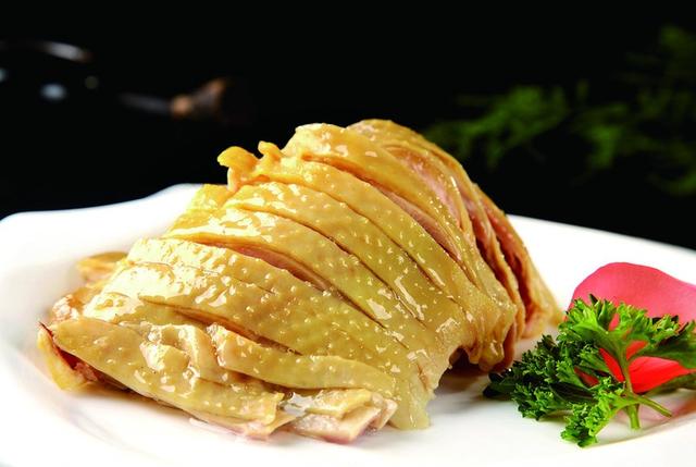 郑家特色美食，整个一生的青春和生命都献给了包子——东新街郑家包子