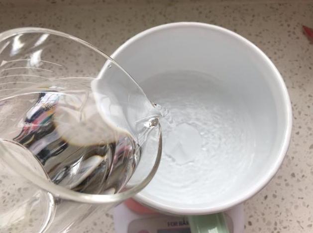 布丁怎么做简单又好吃，怎么在家自制布丁简单又好吃