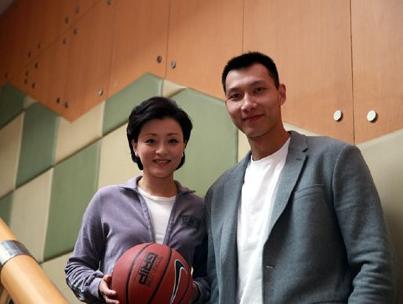 杨澜和丈夫有孩子吗，网友：妈妈太“偏心”