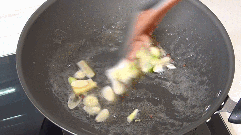 白菜豆腐炖粉条的做法，白菜炖豆腐粉条最好吃做法