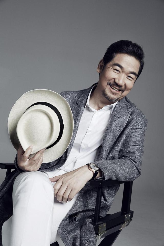 张国立的婚姻史，张国立与罗秀春离婚34年