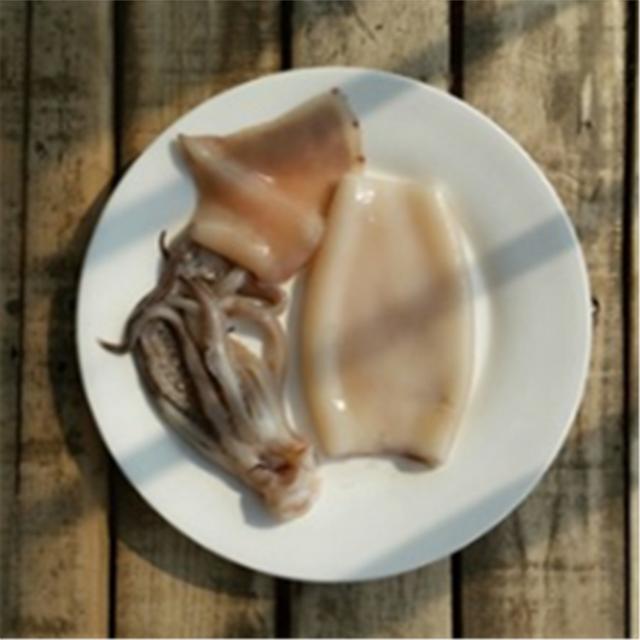 鱿鱼的处理方法，处理鱿鱼的全过程（厨师长把详细处理方法教给你）