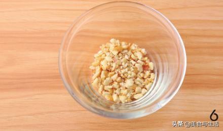 怎样炖鸡腿好吃又嫩，出锅后颜色漂亮味道香