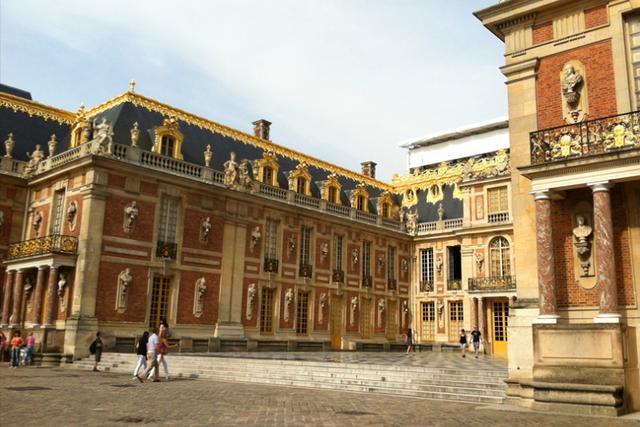 介绍法式宫殿城堡，法国文艺复兴时期最雄伟的城堡