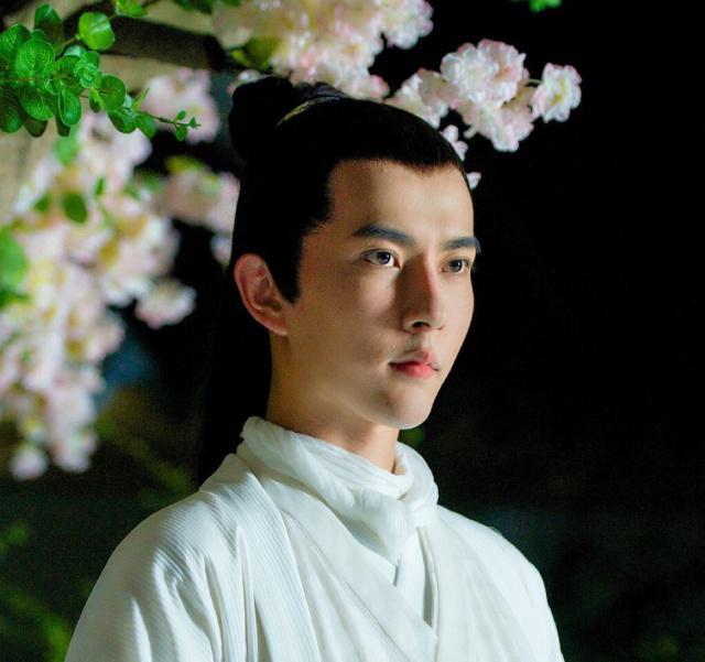 快穿文推荐双男主 系统，快穿文合集<双男主>