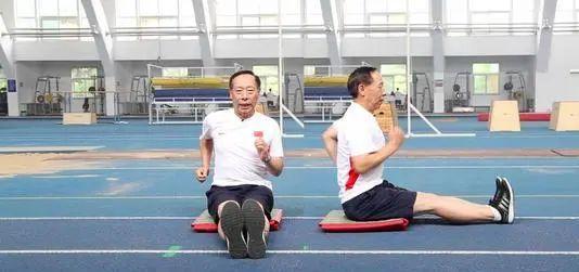 上肢力量最佳训练方法，5个锻炼上肢的黄金动作