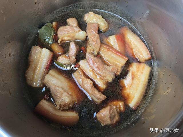 闷罐肉炖什么好吃，焖炖一锅肉不仅下饭香