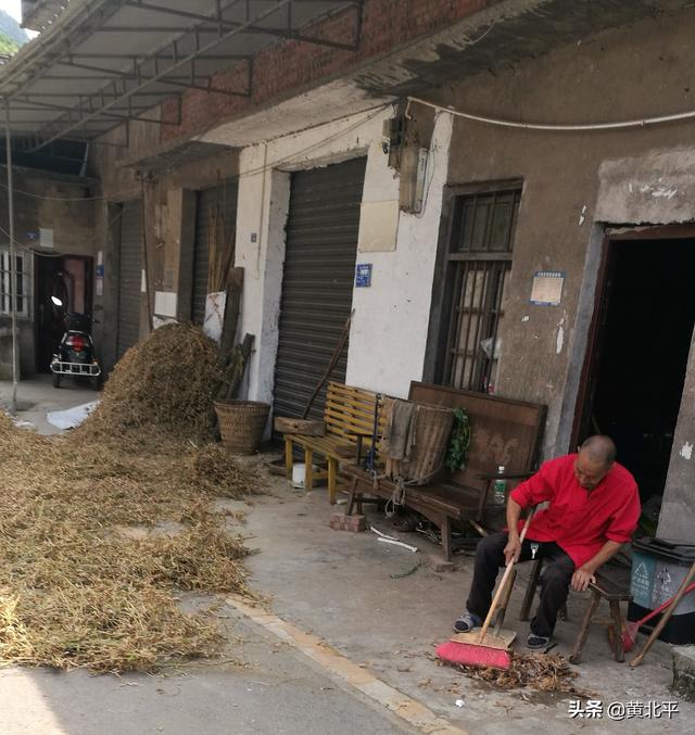 重庆万盛经开区万东镇，万盛万东镇：开展国防教育