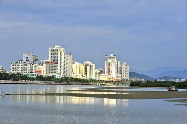 为什么大家纷纷逃离三亚，原住民和外地人纷纷出逃