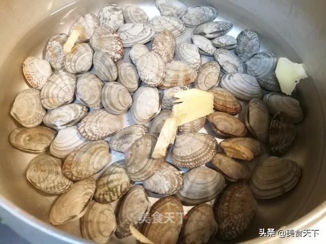 花蛤怎么炒又嫩又香，10分钟上桌鲜美滑嫩