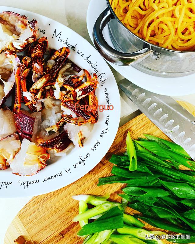 龙虾伊面的做法，姜葱龙虾伊面做法（上班族也可以有的快手主菜）