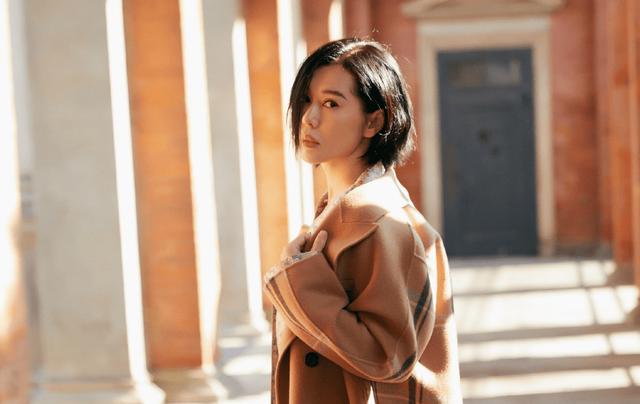 章子怡 梅兰芳，她曾经自称美貌胜过章子怡组图（章子怡颁奖典礼上自曝得过三次华表奖）