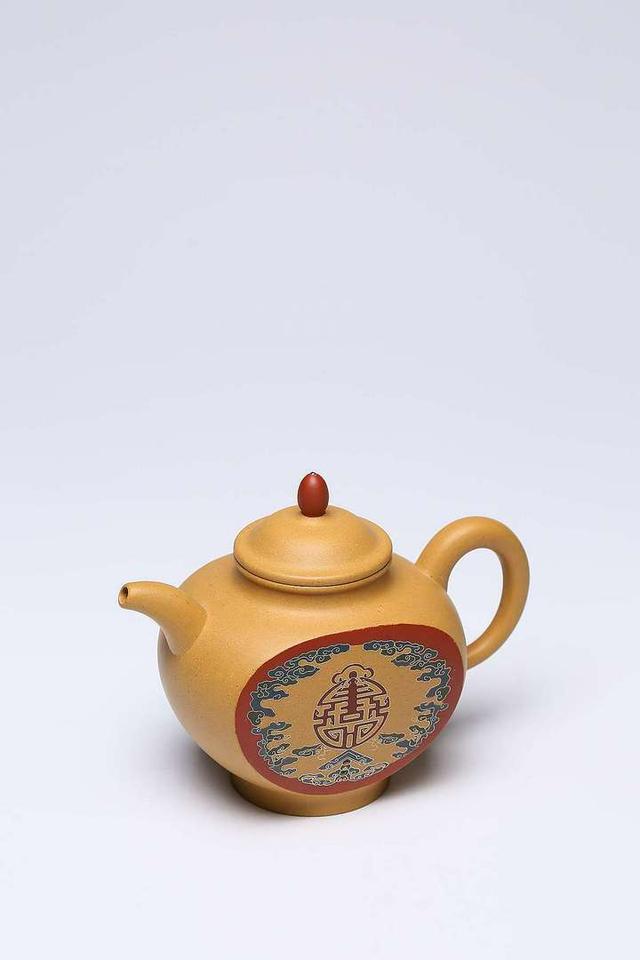 紫砂青段泥在紫砂里边是什么档次，高工花器作品顶级青段泥