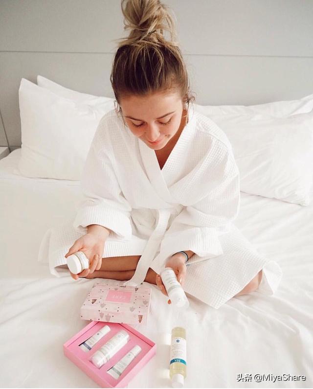 兰蔻粉水适合多大年龄，兰蔻粉水是保湿利器or致痘雷品（兰蔻粉水好不好适合多大年龄用）