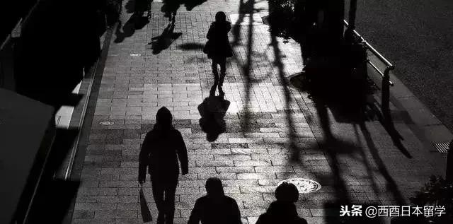 日本有没有35岁年龄限制，为什么日本人20岁才算是成年