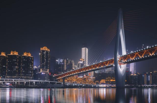 日本房地产发展时间，当年日本为何要主动刺破房地产泡沫