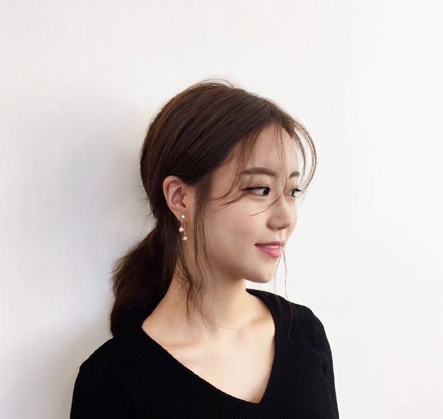 波浪型小清新发型，先别去理发店做大波浪